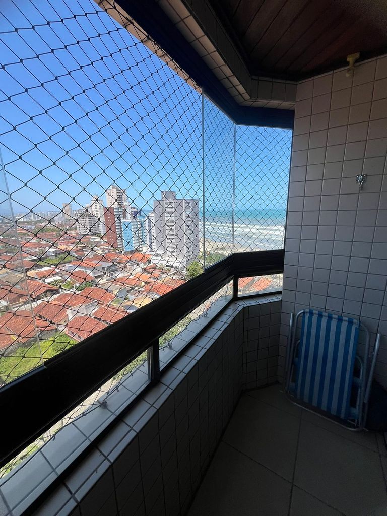 Apartamento em Maracanã, Praia Grande-SP por R$ 260.000
