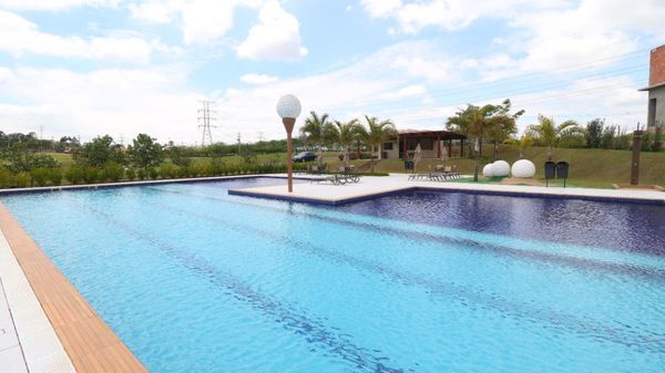 Piscina do Villas do Golf, em Itu/SP