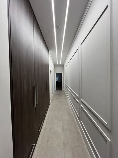 Corredor Interno da Casa à venda no Condomínio Helvétia Park, em Indaiatuba-SP