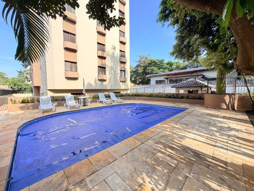 Piscina do prédio