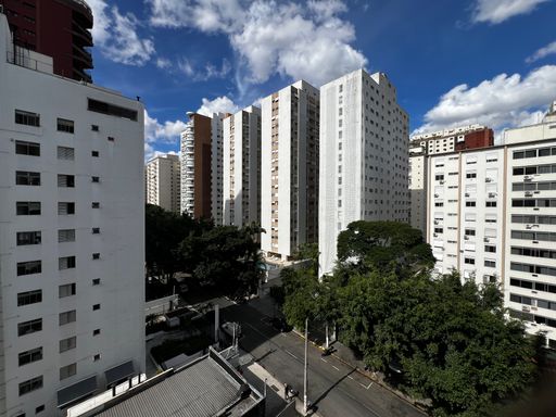 Vista da Sacada do Apartamento à Venda no Edifício Renata, no Jardim Paulista, em São Paulo/SP