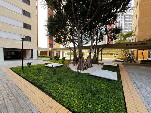 Jardim de Entrada do Edifício Solar das Palmeiras, na Vila Mariana, em São Paulo