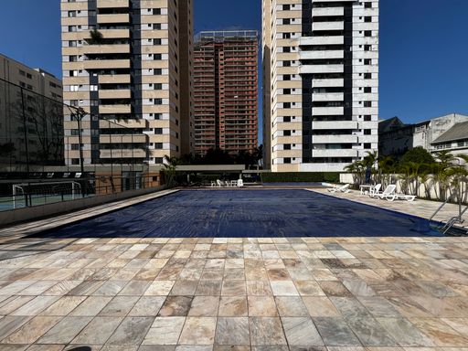 Piscinas do Edifício Solar das Palmeiras, na Vila Mariana, em São Paulo