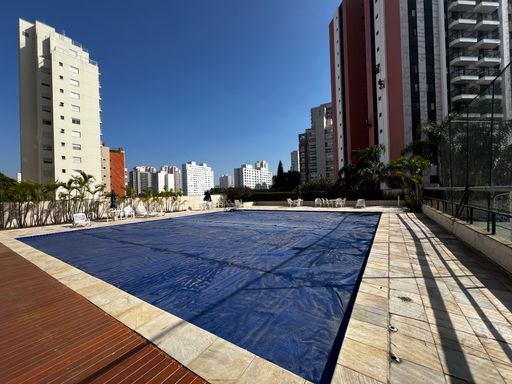 Piscinas do Edifício Solar das Palmeiras, na Vila Mariana, em São Paulo