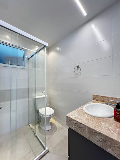 Banheiro social do apartamento à venda no Ilha do Mediterrâneo, em Itu-SP