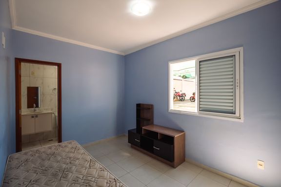 Suíte do apartamento à venda no Edifício Matisse, em Salto/SP