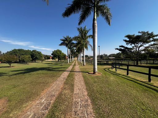 Entrada Haras à venda no Condomínio Santa Filomena, em Salto/SP