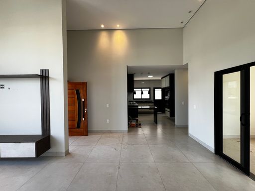 Sala da casa à venda no Condomínio Lagos D'Icaraí, em Salto-SP