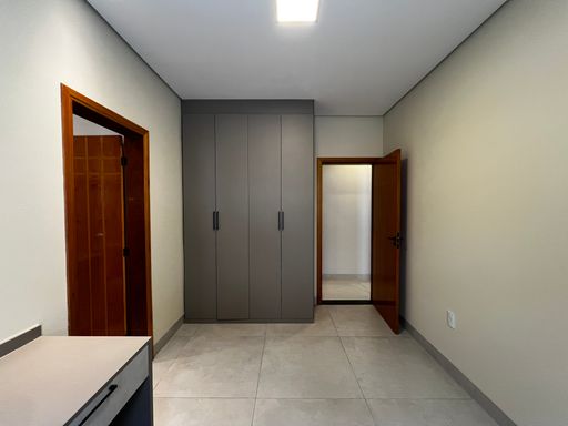 Suíte 2 da casa à venda no Condomínio Lagos D'Icaraí, em Salto-SP