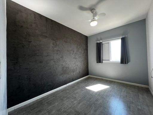 Dormitório 1 do apartamento de 2 dormitórios para locação no Moutonnée Residence, em Salto/SP