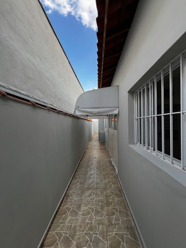 Corredor externo da Casa à venda no Residencial Fabbri, em Salto-SP