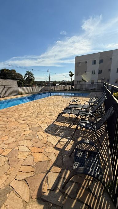 Piscina do Residencial Mont Serrat, em Salto/SP