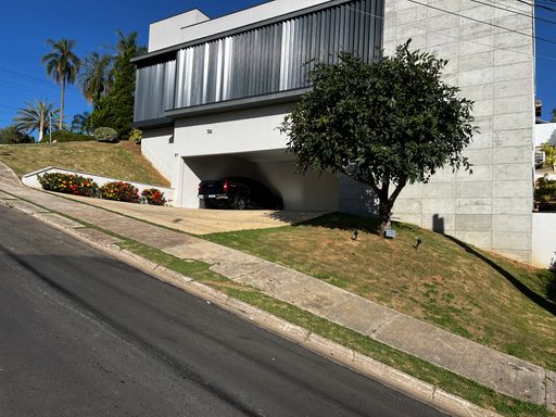 Fachada da Casa à venda no Condomínio Helvétia Park, em Indaiatuba-SP