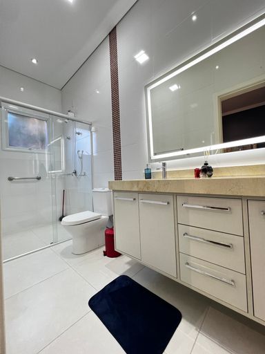 Banheiro Suíte 1 da Casa à venda no Condomínio Helvétia Park, em Indaiatuba-SP