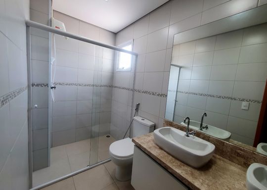 Banheiro Suíte apartamento garden à venda no Moutonnée Residence, em Salto/SP