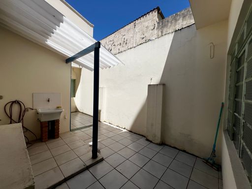 Quintal da Casa Comercial à venda em Salto/SP