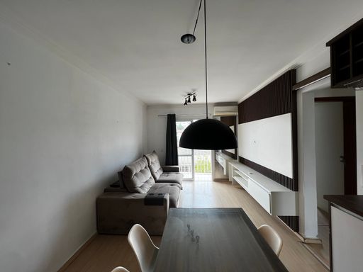 Sala do apartamento no Edifício Mirante do Salto