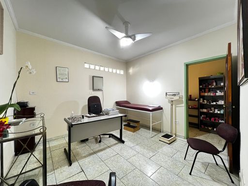 Consultório da Casa Comercial à venda em Salto/SP