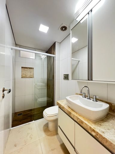 Banheiro social do apartamento à venda no Edifício Varandas da Matriz