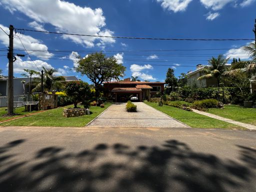 Fachada da casa à venda no condomínio Monte Belo, em Salto-SP
