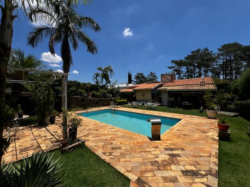 Piscina da casa à venda no condomínio Monte Belo, em Salto-SP