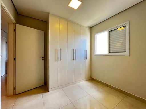 Demi-suíte do apartamento à venda no Ilha do Mediterrâneo, em Itu-SP