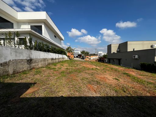 Lote à venda no Condomínio Portal dos Bandeirantes, em Salto/SP