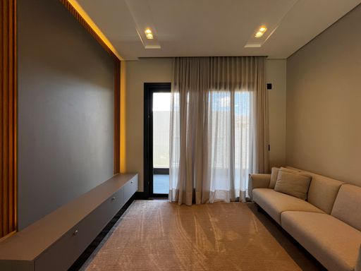 Sala íntima da Mansão à venda no Campo de Toscana, em Vinhedo-SP