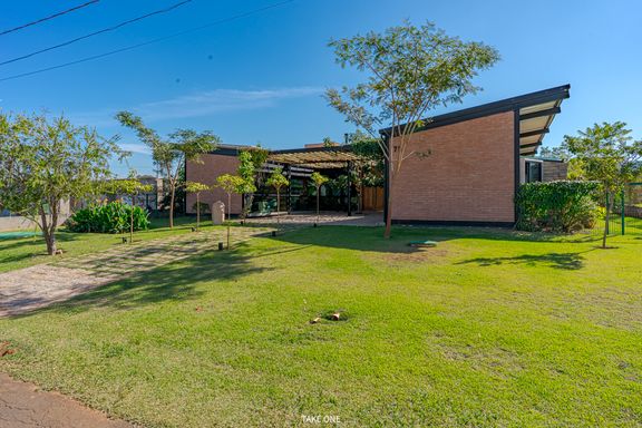 Jardim da Casa à venda no Residencial Primavera, em Salto/SP