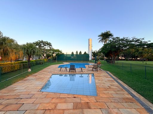 Condomínio - Piscina