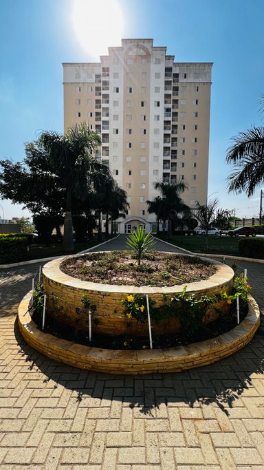 Jardim do Edifício Moutonnée Residence, em Salto/SP