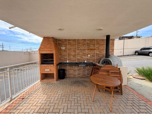 Churrasqueira e forno de pizza