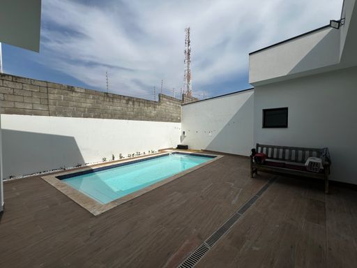 Piscina da casa à venda no Condomínio Parque Imperial, em Salto/SP