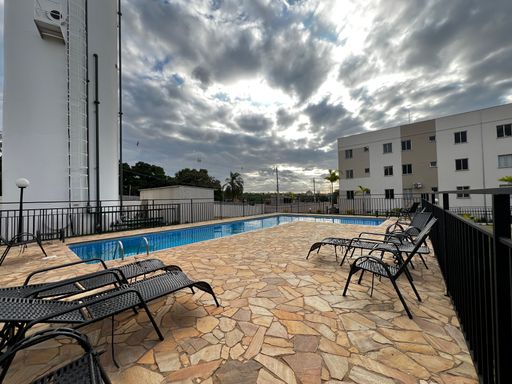 Piscina do Edifício Mont Serrat