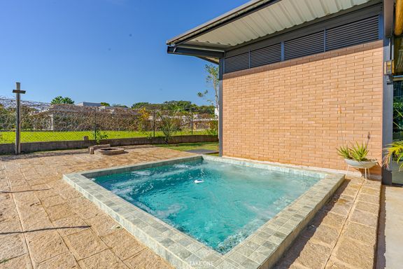 Piscina da Casa à venda no Residencial Primavera, em Salto/SP