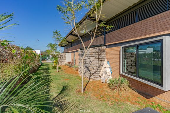 Corredor externo da Casa à venda no Residencial Primavera, em Salto/SP