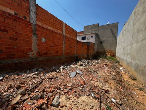 Terreno à venda no Residencial Parque Laguna, em Salto/SP