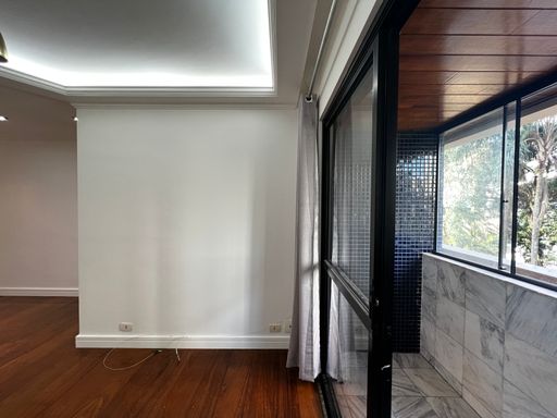 Sala Apartamento à Venda no Edifício Solar das Palmeiras, na Vila Mariana, em São Paulo