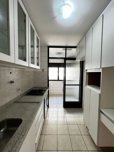 Cozinha Apartamento à Venda no Edifício Solar das Palmeiras, na Vila Mariana, em São Paulo
