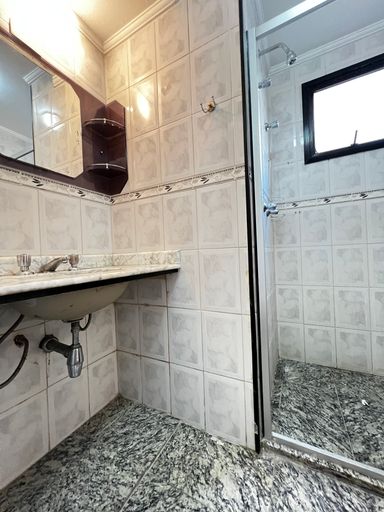 Banheiro Apartamento à Venda no Edifício Solar das Palmeiras, na Vila Mariana, em São Paulo