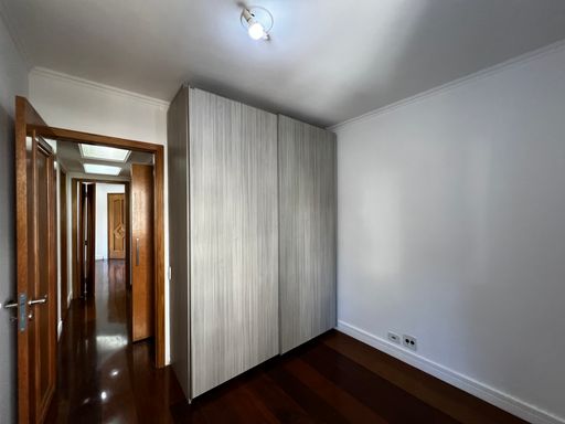 Dormitório Apartamento à Venda no Edifício Solar das Palmeiras, na Vila Mariana, em São Paulo