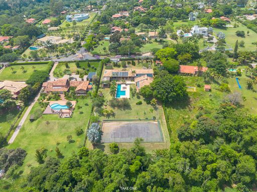 Vista aérea da mansão à venda no Lagos de Shanadú, em Indaiatuba-SP