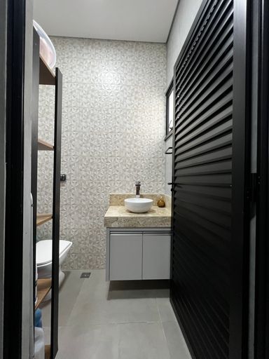 Lavabo da casa à venda no Condomínio Parque Imperial, em Salto/SP