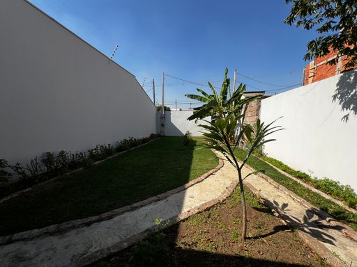 Quintal na Edícula à venda no Jardim Santa Marta, em Salto/SP