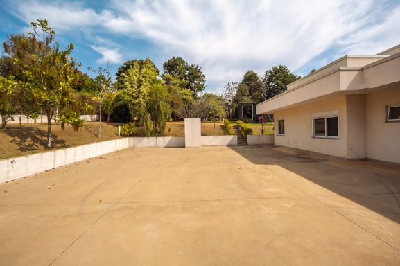 Área externa da mansão à venda no Condomínio Lagos de Shanadú, em Indaiatuba-SP