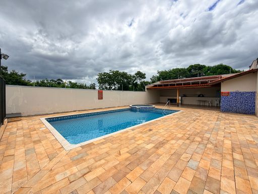 Piscina condomínio