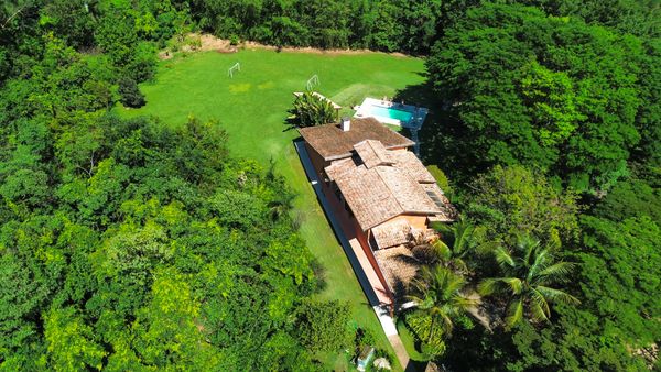 Vista aérea da casa à venda no Condomínio Colinas do Mosteiro de Itaici, em Indaiatuba