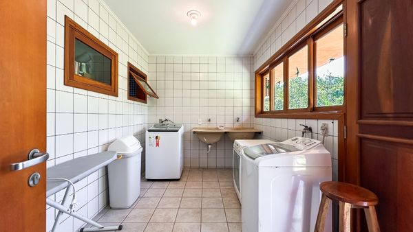 Lavanderia da casa à venda no Condomínio Colinas do Mosteiro de Itaici, em Indaiatuba