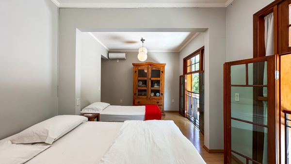 Suíte da casa à venda no Condomínio Colinas do Mosteiro de Itaici, em Indaiatuba