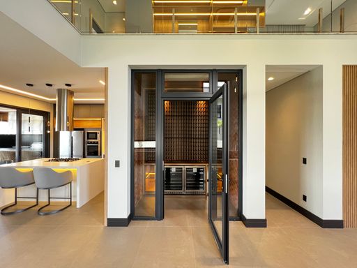 Adega da Mansão à venda no Campo de Toscana, em Vinhedo-SP